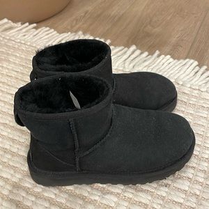 UGG boot mini II